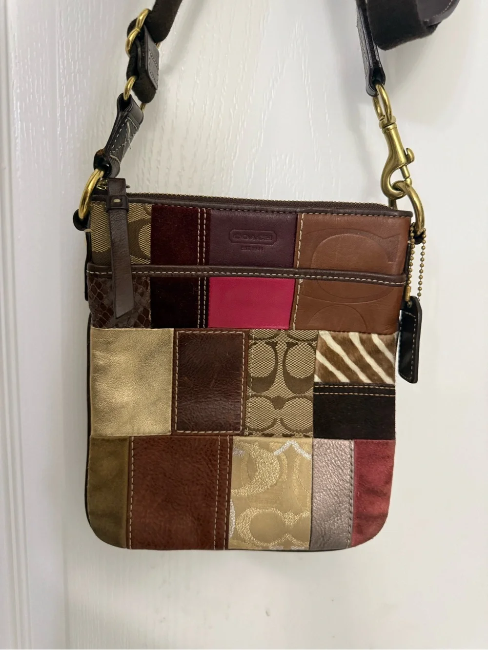 COACH Patchwork Swingpack Crossbody Bag Signature Canvas Suede Leather Brown